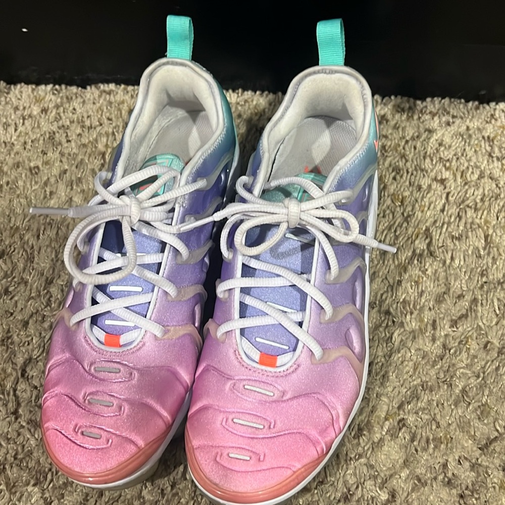 Multicolor (pink purple, and teal) Nike air vapor max plus